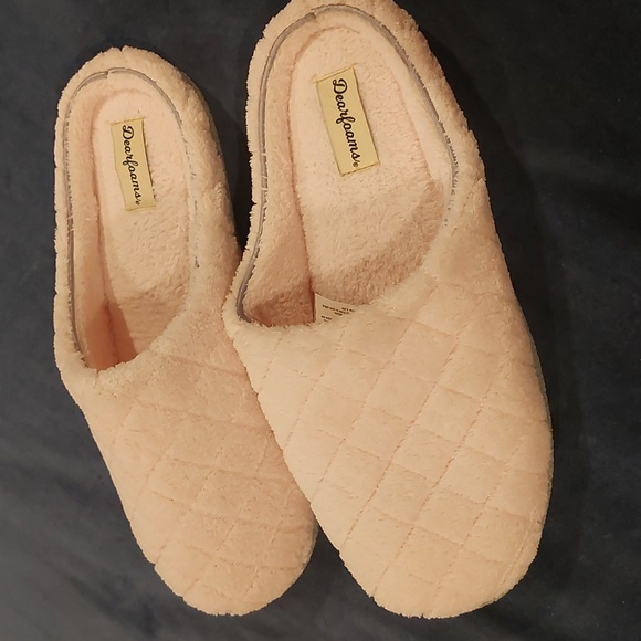 Dearfoams Slippers - Picture 7 of 10